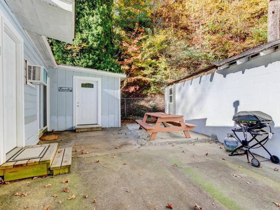 Spring Bungalow - A Cozy Getaway In Downtown Hot Springs! Exterior foto